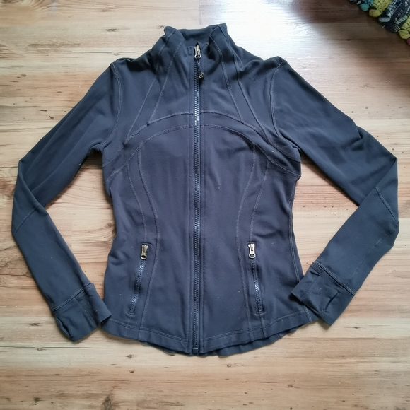 Lulu Lemon Dark Green Sweater - Picture 1 of 2